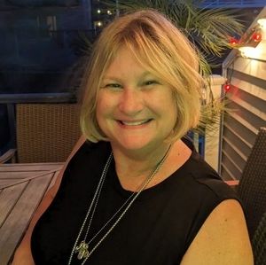 Meet your Posher, Denise